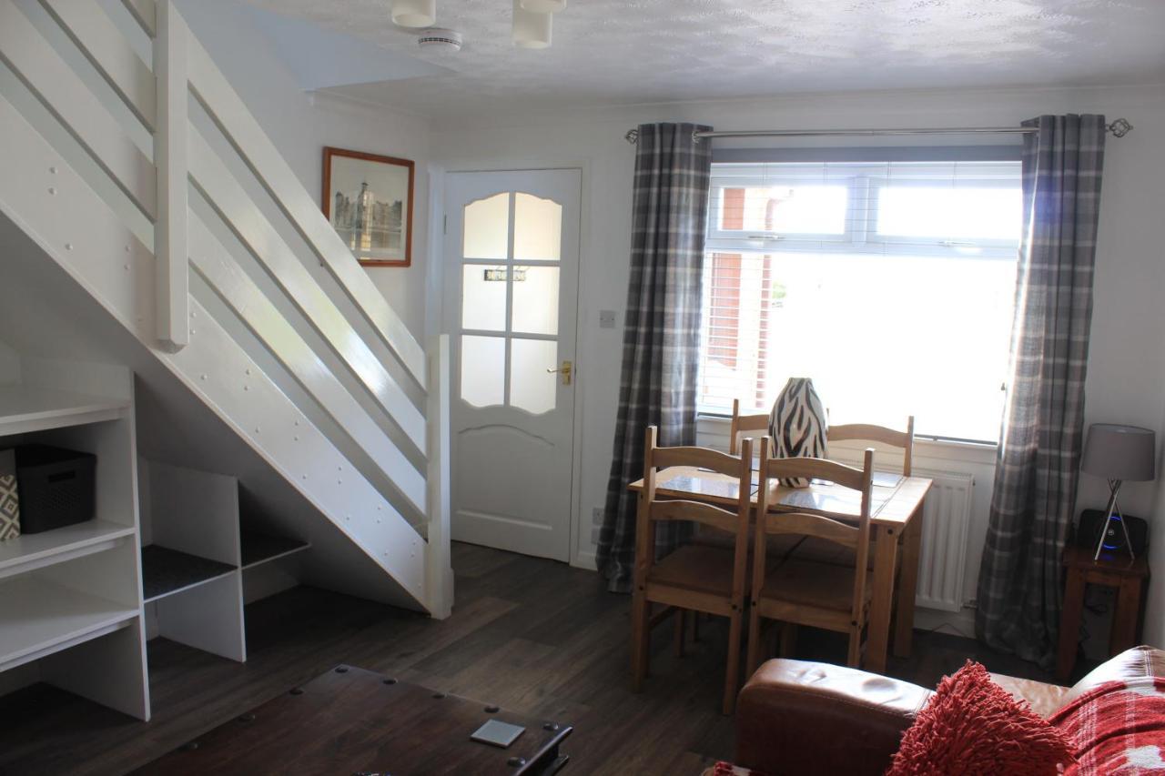 1 Fulmar Road**Next To West Beach And Golf Course Lossiemouth Exterior photo